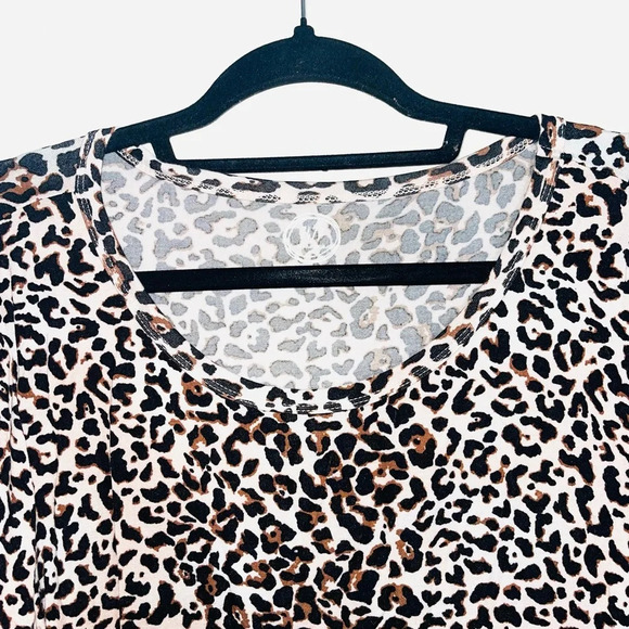 Maurices 24/7 Cream Brown Leopard Print Crew Neck Long Sleeve Tee Large Women’s - Picture 3 of 11